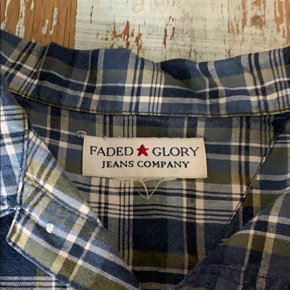 Faded Glory Short Sleeve Button Down - Picture 2 of 3
